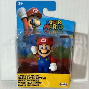 Jakks World of Nintendo Super Mario Raccoon Mario Mini Figure